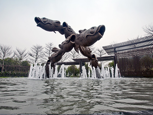 清遠(yuǎn)-北部萬(wàn)科城·花園里的魚(yú)